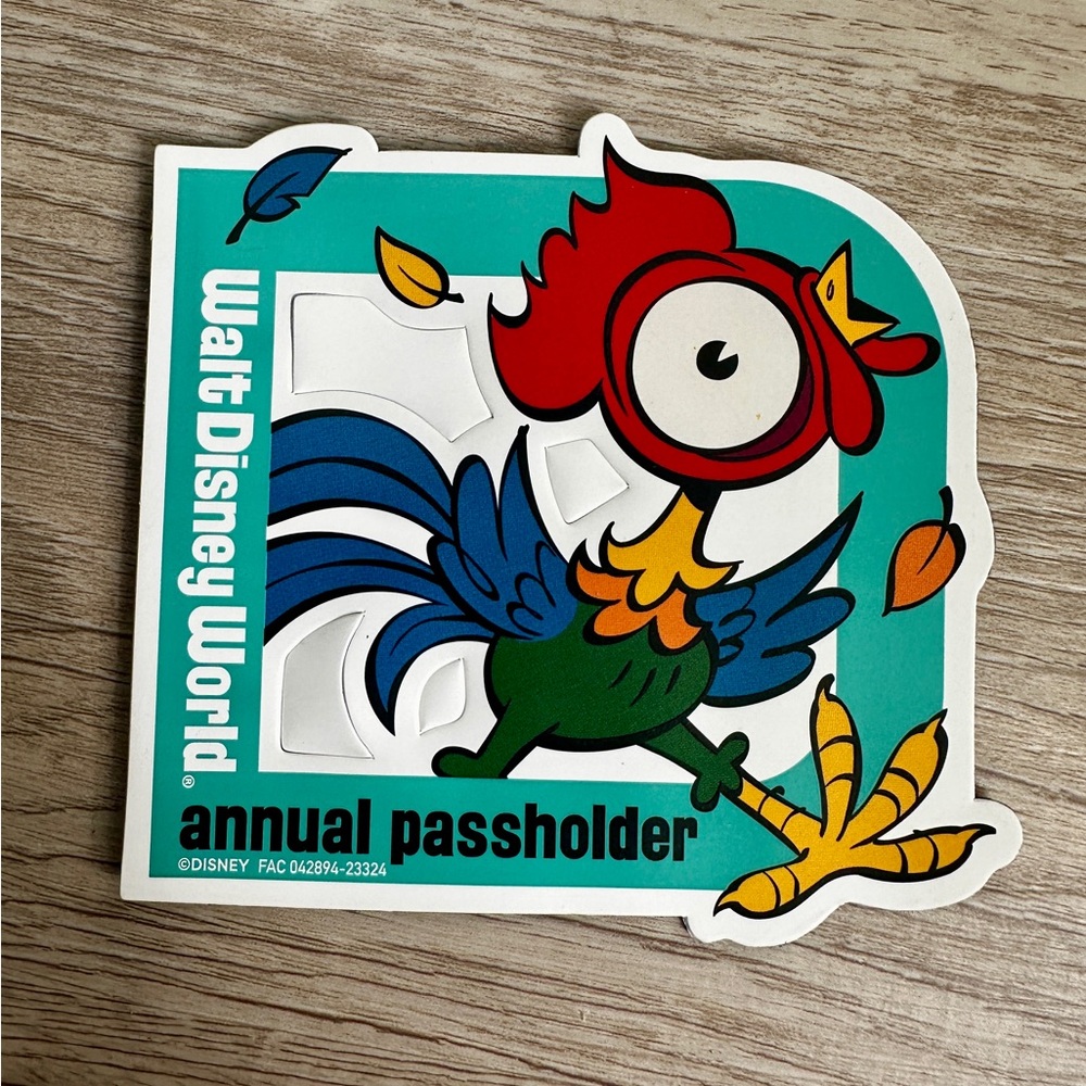 Disney World Annual Passholder Magnet - Heihei from “Moana”